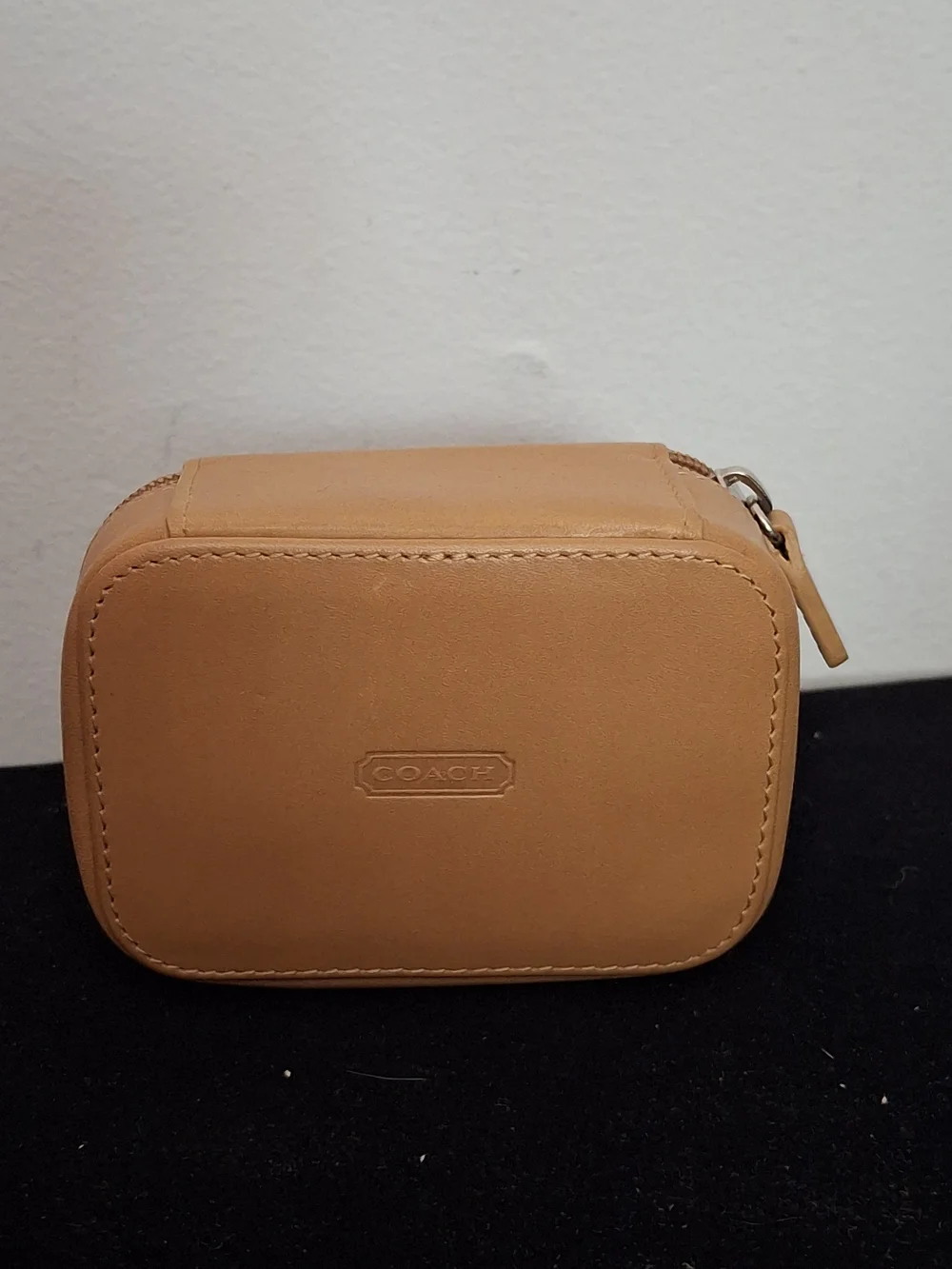 Y2k Coach Tan Leather Compact Zip Pill Box